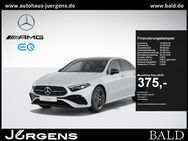 Mercedes A 220, Limo AMG-Sport Night, Jahr 2023 - Schwelm