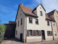 Historisches Stadthaus mit kleiner Scheune und Stellplatz in attraktiver Innenstadtlage - Hersbruck