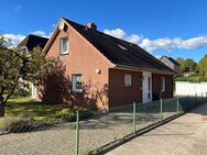 5-Zimmer-Einfamilienhaus mit Wintergarten und zwei Garagen - Hamburg