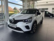 Renault Captur, TCe Mild Hybrid 140 EVOLUTION, Jahr 2022 - Radeberg
