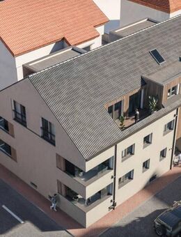 Luxus-Penthouse im Zentrum Nußlochs mit Aufzug, offenem Giebel, Ankleide und Wellnessbad - Nußloch