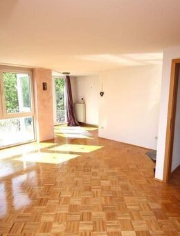 Schönes, sonniges Einfamilienhaus mit Terrasse, Einbauküche und Stellplatz in Eschwege - Eschwege