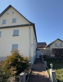 Kleines Mehrfamilienhaus in der Nähe von Altenburg - Starkenberg