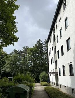 Gemütliche 2 ZKnB Dachwohnung in Augsburg / Haunstetten - Augsburg