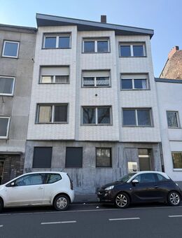 Seltene Gelegenheit in Bestlage: Mehrfamilienhaus mit Garten, Balkonen & Ausbaumöglichkeit in Neuss-Zentrum - Neuss