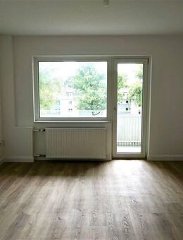 Ab sofort! Sanierte 3-Zi-Whg mit modernem Bad und Balkon - Heiligenhaus