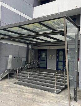Renovierte 4-Zi-Wohnung mit Süd-Balkon in Eschborn, 2 Stellplätze, 2 Min. zur S-Bahn - Eschborn