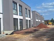 Neubau Doppelhaushälfte mit Garage, Wärmepumpe (5c) Lostau ab August zu mieten - Möser