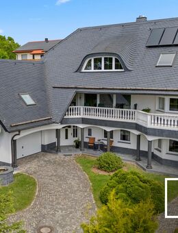 Luxuriöse Architektenvilla! 1.417 m² Grundstück mit modernster Technik und ELW in ruhiger Traumlage - Wirsberg