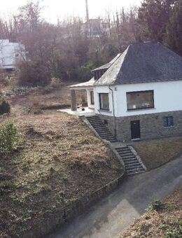 Exclusive Villa mit Sanierungspotenzial mit Petersbergblick auf 2.080 m² großem Grundstück! - Bonn
