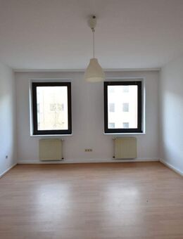 Spitzen Lage! Bezugsfreie 2-Zimmer-Whg mit Balkon - Düsseldorf