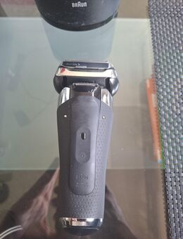 Verkaufe Braun Series 9 Rasierer - Vlotho