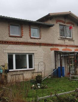 Mehrfamilienhaus mit 4 Wohneinheiten großzügigem Grundstück in angenehmer Wohnlage - Divitz-Spoldershagen