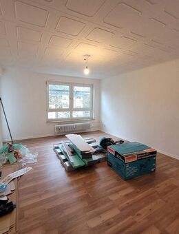 FRISCH RENOVIERT!!! Attraktive 3- Zimmerwohnung mit Balkon in Bad Hersfeld im 1. OG - Bad Hersfeld