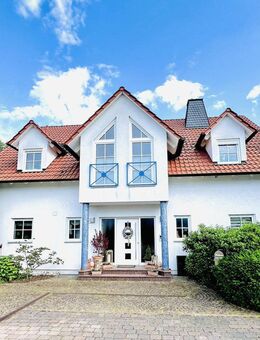 Lifestyle trifft Hightech - Landhausvilla mit Wellness, SmartHome-Potenzial & Grundstücksreserven - Herxheim (Berg)