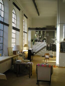 RollnerLOFT: Außergewöhnliche Fläche mit Industrieflair + Balkon in begehrter Nordstadt-Lage - Nürnberg