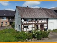GEMÜTLICHES FACHWERKHAUS MIT KLEINEM GARTEN! KEINE KÄUFERPROVISION! - Lauterbach (Hessen)