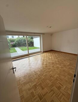 Renoviertes 4,5 Zimmer Reihenhaus nahe der INTERNATIONALEN SCHULE ! - Hamburg