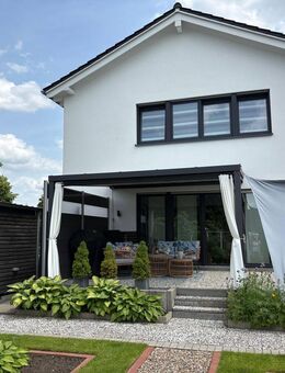 Top gepflegtes EFH mit allem Komfort, bestehend aus zwei Gebäudeteilen, mit Einliegerwohnung und romantischem Garten ... - Coesfeld