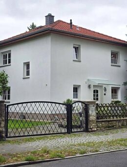 Einziehen und Wohlfühlen - repräsentative Stadtvilla auf Eckgrundstück Dorfkern Alt-Lankwitz - Berlin