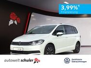 VW Touran, 1.5 TSI Move, Jahr 2023 - Villingen-Schwenningen