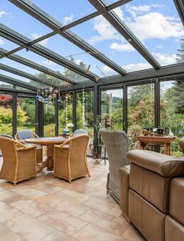 Großzügiges Einfamilienhaus mit 10.000 m² Grundstück & Wintergarten - Bissendorf