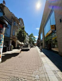 #VERKAUFT# Solides WGH mit zwei Wohneinheiten und Ladeneinheit in A-Lage Fußgängerzone - Frankfurt (Main)