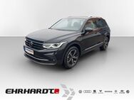 VW Tiguan, 1.5 TSI Active IQ-LIGHT PARKL HECKKL EL ALLWETTER, Jahr 2023 - Arnstadt