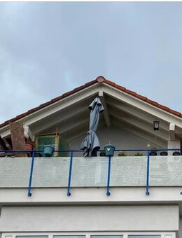 Charmante Maisonette-Dachgeschosswohnung mit Weitblick und Tiefgaragenstellplatz - Emmingen-Liptingen
