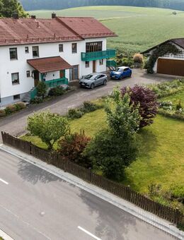 Großzügiges Zweifamilienhaus mit viel Wohn- und Nutzfläche in der Gemeinde Pfeffenhausen! - Pfeffenhausen