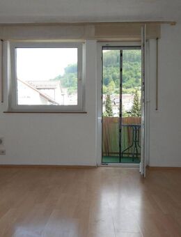 2 Zimmer-Wohnung mit großer Wohnküche, Balkon und Gemeinschaftsgarten - Geislingen (Steige)