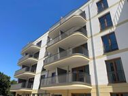Komfort trifft Raum - Großzügige 4-Zimmer-Wohnung mit Balkon - Köln