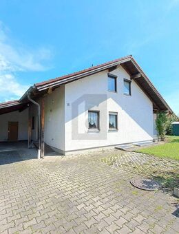 REICHLICH PLATZ FÜR DIE GANZE FAMILIE + CARPORT - Greifenberg