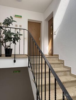 Gemütliche 2 Zimmer-Dachgeschoss-Wohnung mit Stellplatz! - Schwäbisch Gmünd