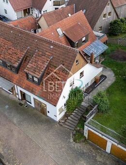 Zwei Häuser, Gewerbe, Garagen & Freiflächen - vielseitiges Anwesen mit Potenzial - Michelfeld