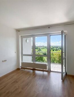 Bezugsfreie 3-Zimmer-Wohnung mit Ausblick - Würzburg
