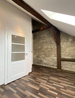 Gemütliche 3 Zimmer-Dachgeschoss-Wohnung in Alzeyer Altstadt - Alzey