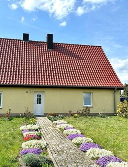 HORN IMMOBILIEN ++ Doppelhaushälfte in Neuensund bei Strasburg, ruhige Lage - Strasburg (Uckermark)