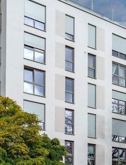 Friedenau: Helle Neubauwohnung mit zwei Balkonen und Tiefgaragenstellplatz - Berlin