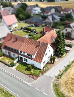 Top-Investment mit Potenzial: Zwei Wohnungen plus Gewerbe in Hüllhorst - Hüllhorst