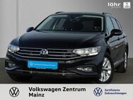 VW Passat Variant, 1.5 TSI Business, Jahr 2023 - Mainz