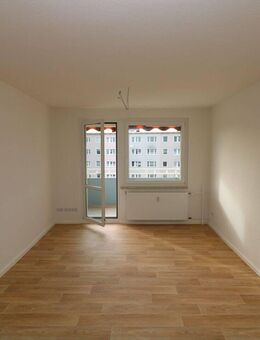 Kinderlachen willkommen...sanierte 5-Raum-Familienwohnung mit Balkon!!! - Freiberg