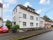 Im Dornröschenschlaf: 4-Zimmer-Dachgeschosswohnung mit Gartenanteil in Detmold - Detmold