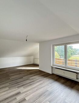 Frisch renovierte Wohnung mit Balkon und Blick ins Grüne - Lohr (Main)