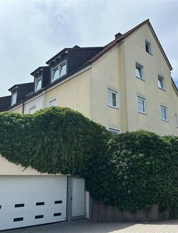 4 Zimmer Maisonette Wohnung in ruhiger und grüner Lage mit Balkon und TG Platz - Bayreuth