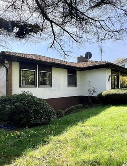 BAD SODEN: GROSSZUEGIGER BUNGALOW AUF GROSSEM EXKLUSIVEM GRUNDSTÜCK - Bad Soden (Taunus)