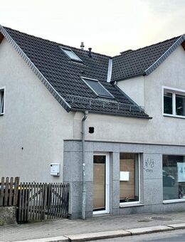 Charmantes Einfamilienhaus mit kleiner vermieteter Gewerbeeinheit - Zwickau