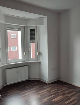 Wohnen am Park! Schöne Drei-Zimmer-Wohnung mit Balkon nahe OLG - Hamm