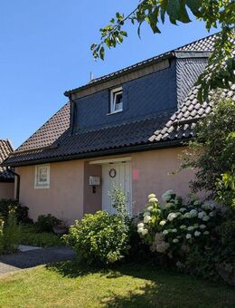 Wohnhaus auf großem Grundstück - Twistetal