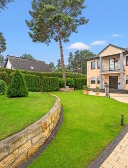 Exklusive Villa mit Einliegerwohnung, Pool und traumhaftem Gartenparadies! - Falkensee